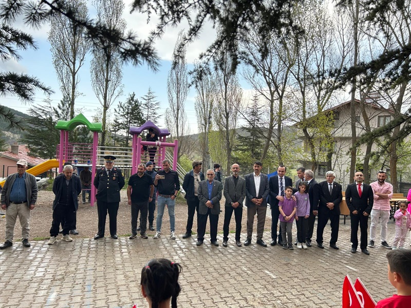 Kaymakamımız Sayın Ferhat Gür, Maruf Köyü'nde 23 Nisan Kutlamalarına Katıldı.